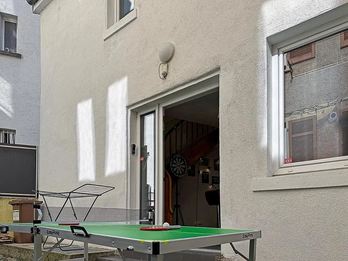 Grill Patio & Games Sleeps 13 Villa Stuttgart Holiday home