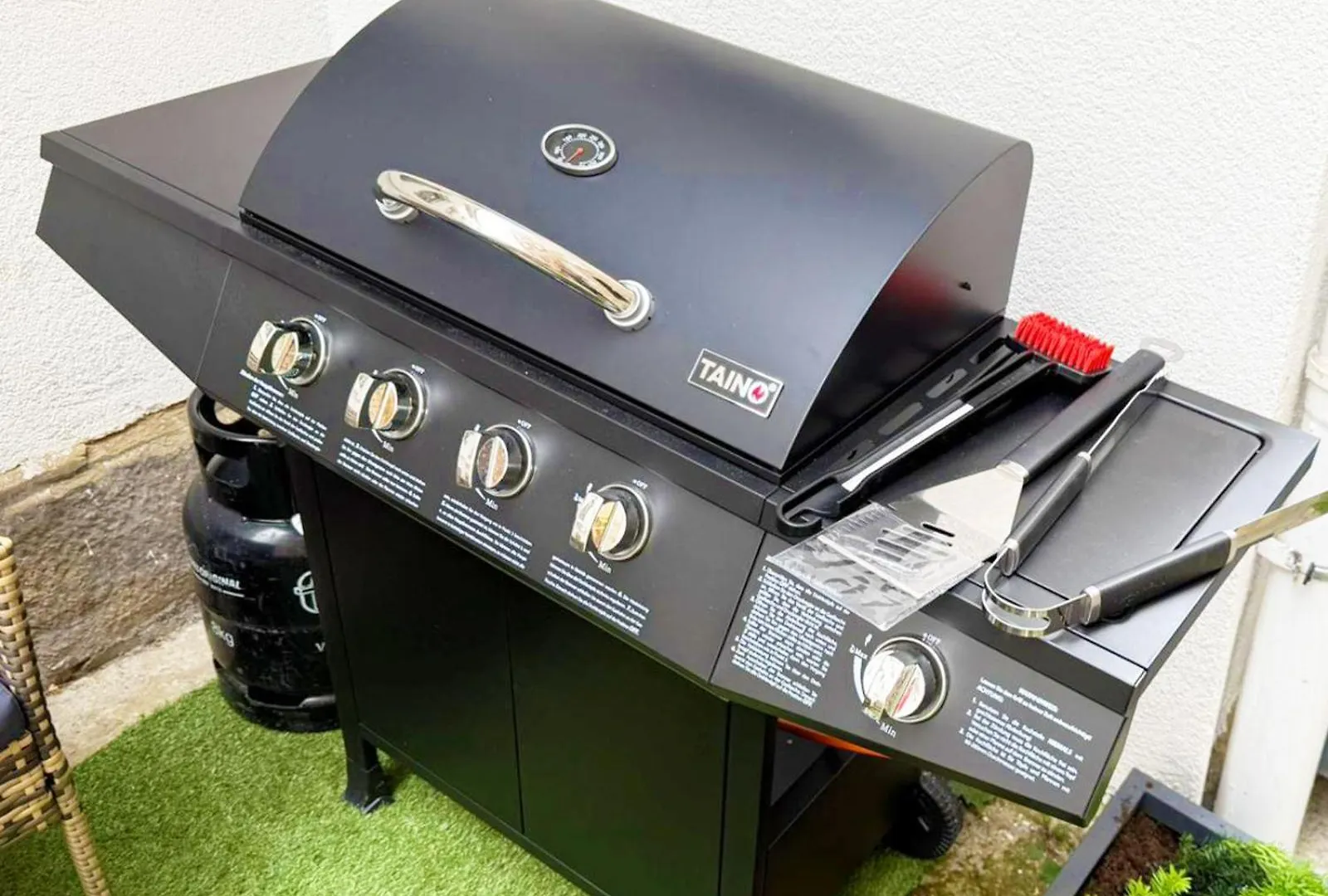 Grill Patio & Games Sleeps 13 Villa Stuttgart Germany