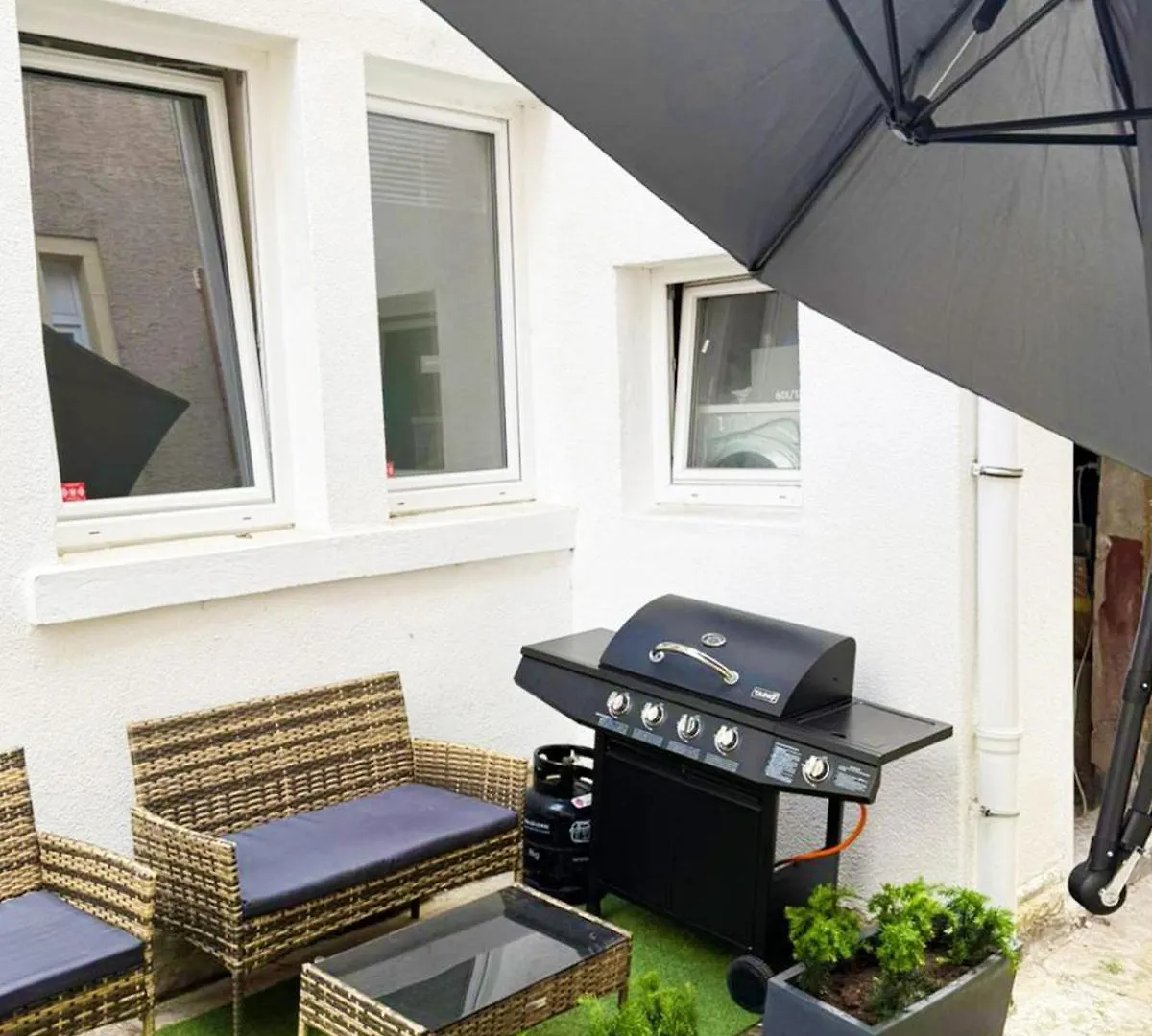 Grill Patio & Games Sleeps 13 Villa Stuttgart Holiday home