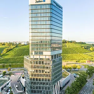 Radisson Blu At Porsche Design Tower Otel